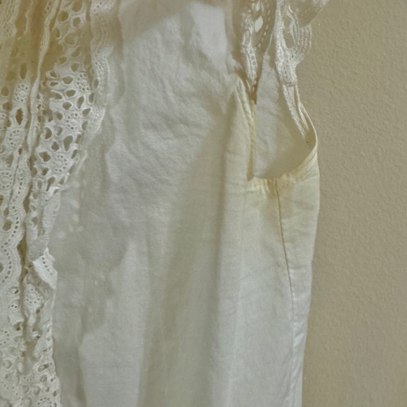 Rose Vine Vintage White Collar Tied Sleeveless Top - Picture 7 of 9